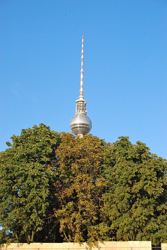 Berliner Fernsehturm - Berliner Spree Rundfahrt Nikolaiviertel, Kreisschifffahrt, Schifffahrtstour, Humboldhafen, Treptower Spree, Osthafen, Schiffrundfahrt, Havel, Landwehrkanal, Spree-Oder-Wasserstr