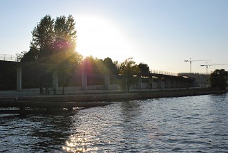 Ludwig-Erhard-Ufer - Berliner Spree Rundfahrt Berlin Charlottenburg, Osthafen, Schiffrundtour, Berlin Mitte, Spree-Oder-Wasserstraße, Treptower Spree, Humboldhafen, Schifftour, Berliner Spree, Spree 