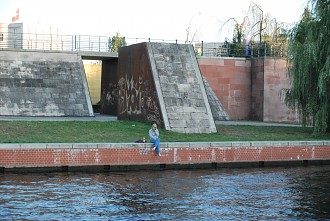 An der Molkebrücke - Berliner Spree Rundfahrt Schiffrundtour, Schifftour, Osthafen, Spree Bögen, Schiffrundfahrt, Humboldhafen, Berlin Mitte, Mediaspree, Schifffahrtstour, Spree, Spree-Oder-Wasserst