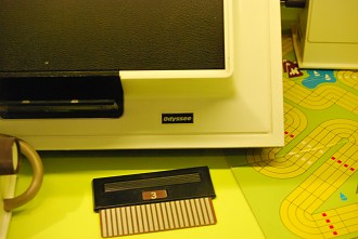 Datenträger Odyssee Spielekonsole von Ralph Baer im Computerspie Spiele, Computerspielemuseum, Ausstellung, Computer, Museum, Spielekonsole, Odyssey, Karl-Marx-Allee, Computerspiele, Geschichte, Berl