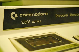 commodore 2001 series Computerspielemuseum Berlin Spiele, Berlin, Spielmaschinensammlung, Karl-Marx-Allee, Ausstellung, Museum, Computerspielemuseum, Geschichte, Computerspiele, Computer Berlin Pictur