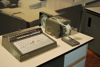 Arbeitspult Zuse Computer Deutsches Technikmuseum Berlin Museum, Technikmuseum, Computer, Zuse Berlin Pictures