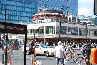 Café Kranzler im neuen Kranzlereck. Am neuen Kranzlereck Kurfürstendamm Charlottenburg-Wilmersdorf, Kudamm, Kurfürstendamm, Charlottenburg, Zoologischer Garten, Grunewald, Bahnhof Zoo, Berliner Cit