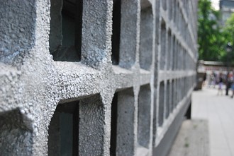 Fassade Richtung Breitscheidplatz der Kaiser-Wilhelm-Gedächtniskirche Bahnhof Zoo, Kudamm, Charlottenburg-Wilmersdorf, Berliner City-West, Kurfürstendamm, Gedächtniskirche, Kranzlereck, Zoologische