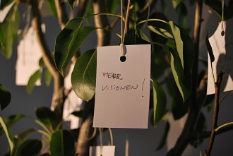 Wish Tree von Yoko Ono Ausstellung, Sprachspiele, poesie festival berlin, Akademie der Künste, ADK, Berlin Berlin Pictures